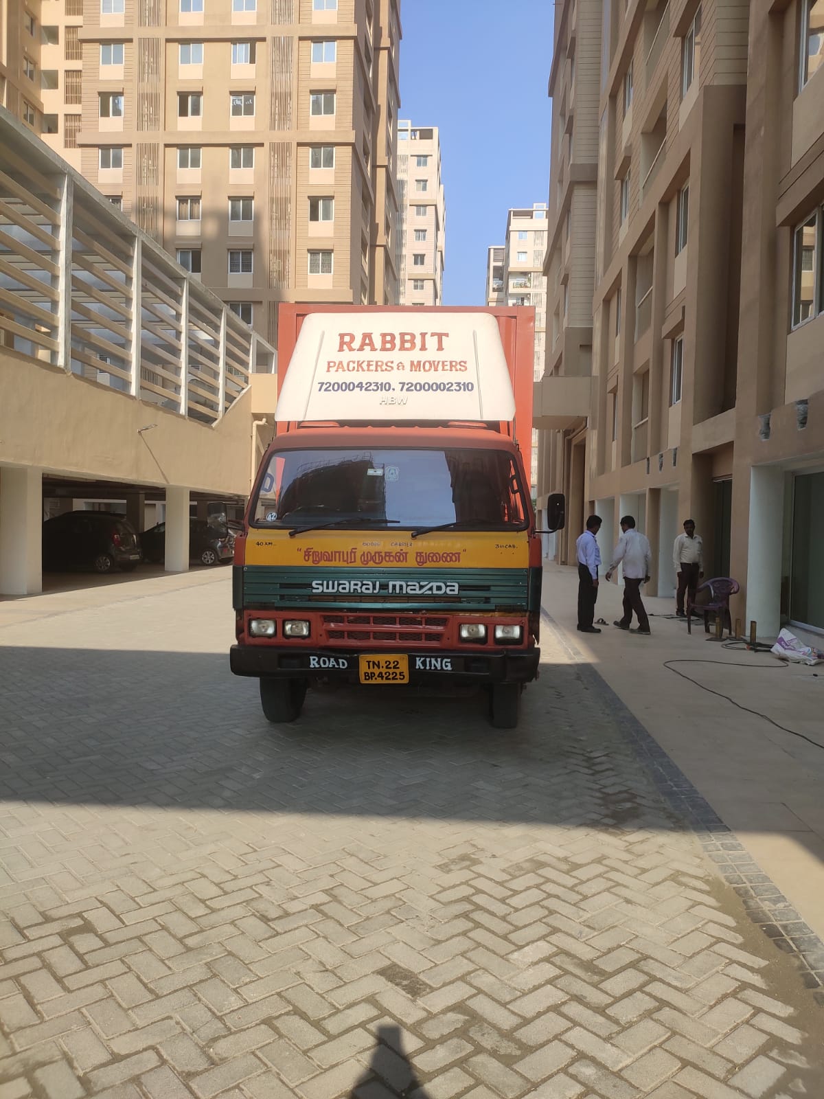 long vehicle packers and movers